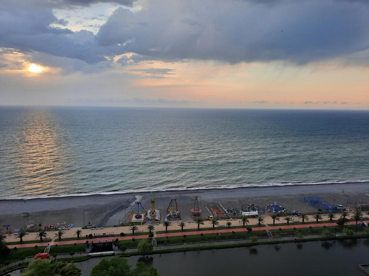 The Best Beach Aparthotel Orbi City Batumi Luaran gambar